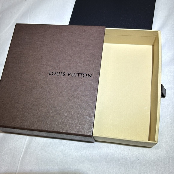 Louis Vuitton Wallet Box (see pictures for dimensions) - Picture 2 of 7